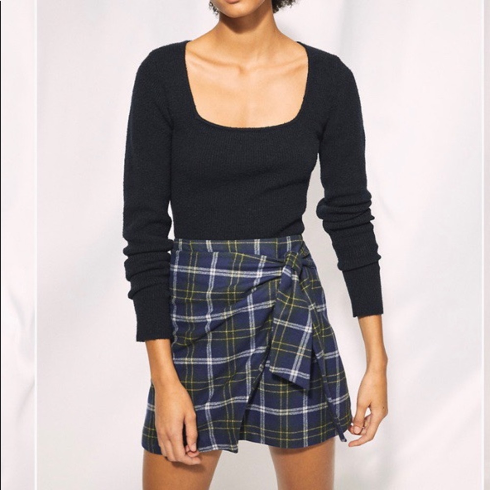 WILFRED ARITZIA SWEATER